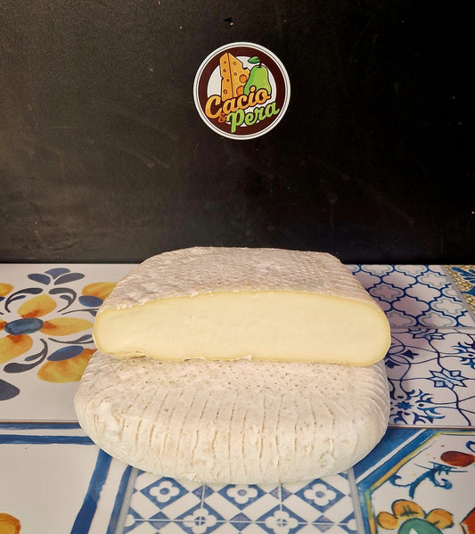 STRACCHINO STAGIONATO DI AMATRICE SAPORE UNICO