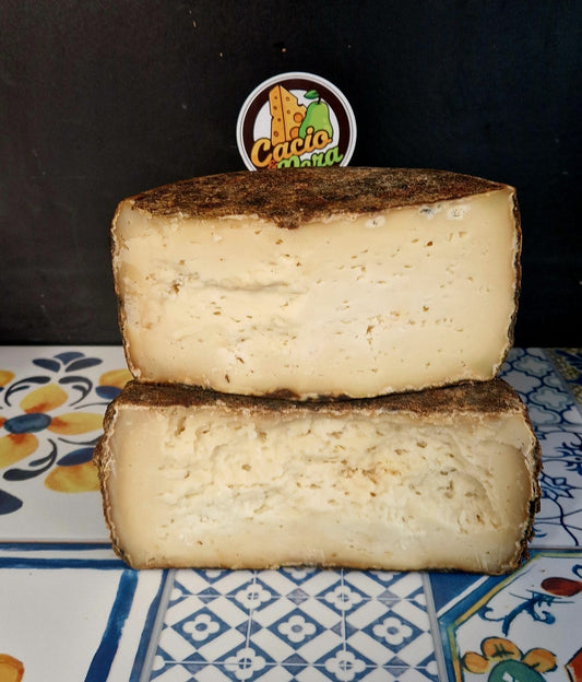 PECORINO STAGIONATO IN GROTTA AZ. AG. BATTILOCCHIO DI ARTENA